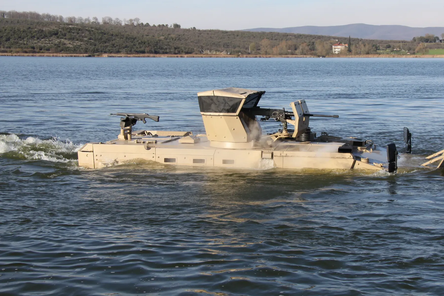 Amphibious TAIMAS 6×6 afloat