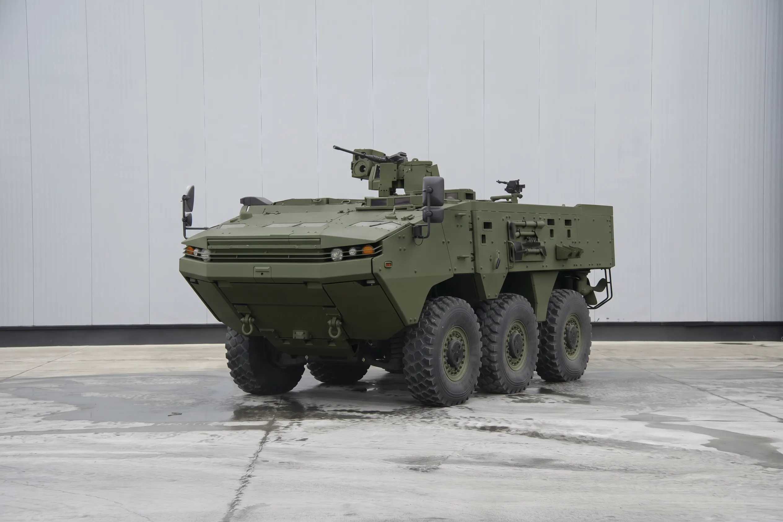 TAIMAS 6×6 armoured personnel carrier with remote weapon station